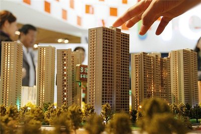 楼盘烂尾停工,施工方能扣塔吊、材料抵债吗